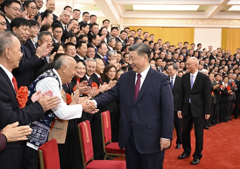 2习近平离退休.jpg